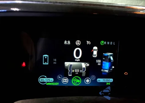 2015 Chevrolet Volt z USA, uszkodzony, nr VIN 1G1RD6E40FU113595